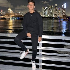 Meet your Posher, Edan